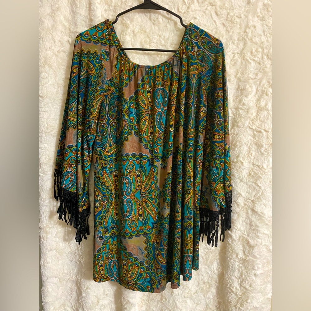 Top with fringe. Great colors for fall Size XL